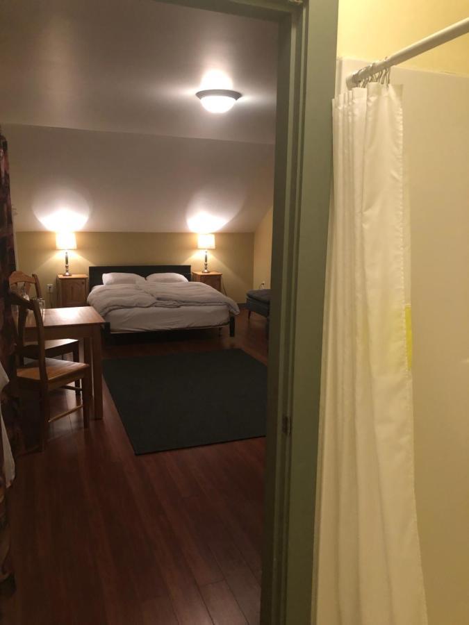 Crowsnest Vineyards Guesthouse Keremeos Exterior foto