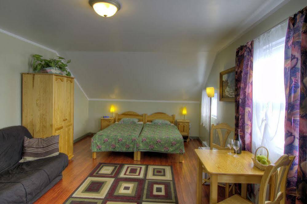 Crowsnest Vineyards Guesthouse Keremeos Exterior foto